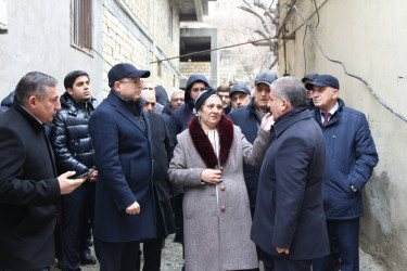 Rayon İcra Hakimiyyətinin başçısı Bayıl yaşayış massivi, Q.Abbasov küçəsində sakinlərlə səyyar qəbul keçirmişdir