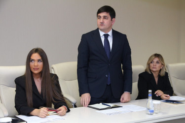 Səbail Rayon İcra Hakimiyyətində rəqəmsal inkişafa dair növbəti müşavirə keçirilib