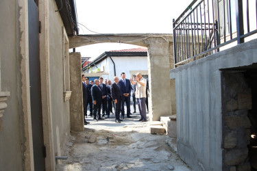 Rayon İcra Hakimiyyətinin başçısı Bibiheybət qəsəbəsində sakinlərin müraciətlərini dinləmiş və əraziyə baxış keçirmişdir