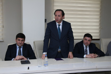 Rayon İcra Hakimiyyətinin başçısı Vuqar Zeynalov RİHBA-nın sektor müdiri Qabil Vahidovu yubileyi münasibətilə təbrik etmişdir