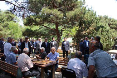 Badamdar qəsəbəsində yerləşən Heydər Əliyev parkında sakinlərlə görüş keçirilib