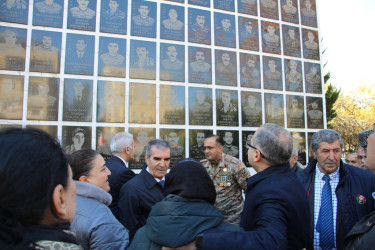 Zəfər Günü ilə əlaqədar “Şəhidlər” abidə kompleksi ziyarət edildi