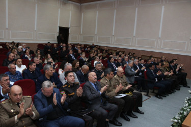 Səbail rayonunda 2025-ci ildə mülki müdafiə sahəsində görülmüş işlərin yekunları və 2026-cı ildə qarşıda duran vəzifələrə həsr olunmuş müşavirə keçirilib