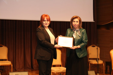 Beynəlxalq Muğam Mərkəzində Ümummilli Lider Heydər Əliyevin anadan olmasının 103-cü ildönümünə həsr olunmuş tədbir keçirilmişdir