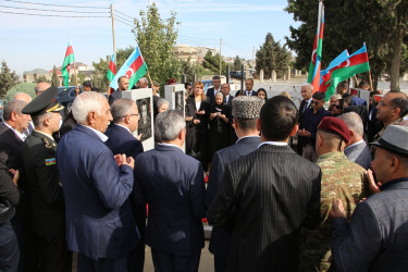 Səbail rayonunda Anım Günü ilə əlaqədar şəhidlərin məzarları ziyarət olundu