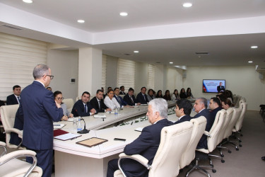 Səbail Rayon İcra Hakimiyyətində 31 dekabr - Dünya Azərbaycanlılarının Həmrəylik Günü və Yeni il münasibəti ilə tədbir keçirilmişdir