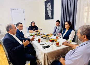 Səbail rayonunda şəhidlərin  ailə üzvləri ziyarət olunur