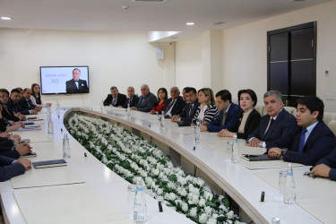 Səbail rayonunda Ulu Öndər Heydər Əliyevin anadan olmasının 101 illiyinə həsr olunmuş “Sən elə bir zirvəsən” adlı konfrans keçirilib