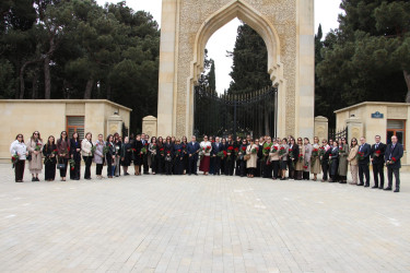 Səbail rayonunda akademik Zərifə xanım Əliyevanın anadan olmasının 103-cü ildönümü ilə əlaqədar xatirəsi anıldı