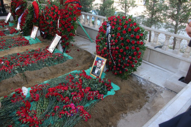 Birinci Qarabağ müharibəsində itkin düşmüş şəhid Elçin Quliyevlə vida mərasimi keçirilib