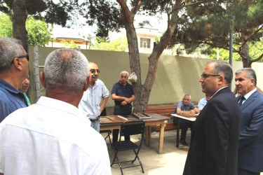 Badamdar qəsəbəsi Heydər Əliyev parkında sakinlərlə görüş keçirilib