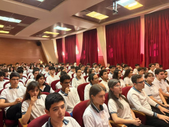 Səbaildə “Narkotik əsrin bəlasıdır, zərərli vərdişlərə yox deyək”, eləcə də “Erkən nikah hallarının qarşısının alınması” mövzularında tədbir keçirilib