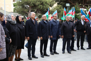 27 sentyabr - Anım Gününün beşinci ildönümü ilə əlaqədar Badamdar qəsəbəsində “Şəhidlər abidəsi” ziyarət olundu