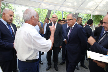 Rayon İcra Hakimiyyətinin başçısı Bayıl yaşayış massivində sakinlərlə görüş keçirib