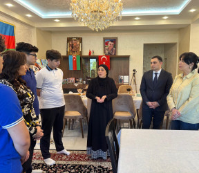 Səbail rayonunda şəhidlərin ailə üzvləri ziyarət olunur