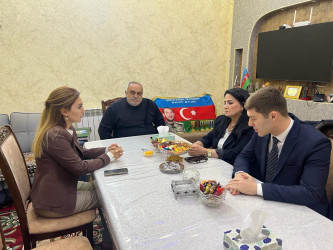 Şəhid Vüsal Teymurovun ailə üzvləri Rayon İcra Hakimiyyəti başçısı aparatının əməkdaşları tərəfindən ziyarət olundu