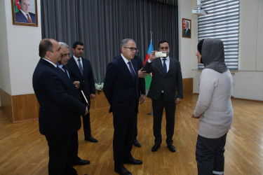 Rayon İcra Hakimiyyətinin başçısı Bayıl yaşayış massivində sakinlərlə səyyar görüş keçirib
