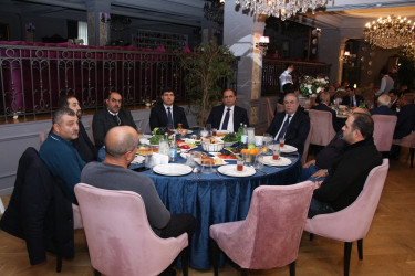 Səbail rayonunda Ümummilli Liderin anım günü ilə əlaqədar ehsan süfrəsi təşkil olunub