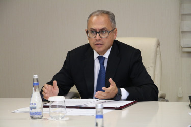 Səbail Rayon İcra Hakimiyyətində rəqəmsal inkişafa dair növbəti müşavirə keçirilib