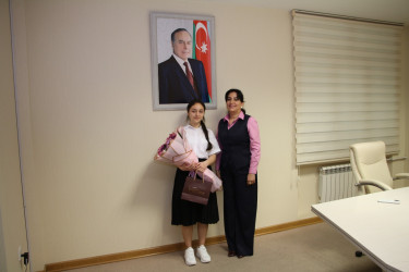 Buraxılış imtahanında yüksək nəticə əldə etmiş Şəhanə Abbasova ilə görüş keçirilmişdir