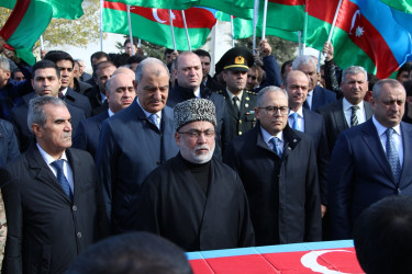 Birinci Qarabağ müharibəsində itkin düşmüş şəhid Elçin Quliyevlə vida mərasimi keçirilib