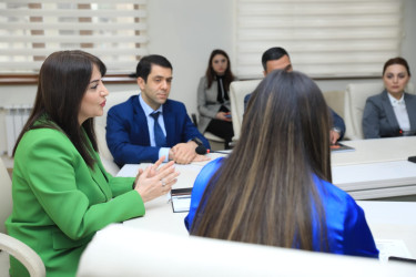 2 fevral-Gənclər Gününə həsr olunmuş  “Heydər Əliyev və Azərbaycan gəncliyi” mövzusunda dəyirmi masa keçirilib