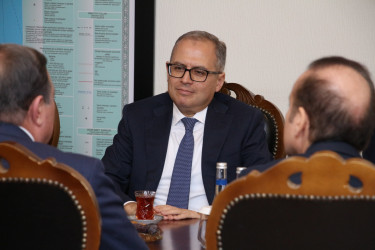 Səbail rayon sakini, xalq artisti Mənsum İbrahimovla Rayon İcra Hakimiyyətinin başçısı görüş keçirmişdir