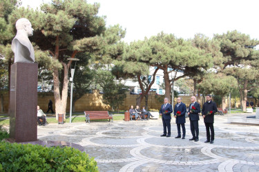 Rayon İcra Hakimiyyətinin başçısı Heydər Əliyev parkında sakinlərlə görüş keçirib