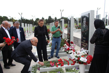 Şəhid mayor İlkin Əhədzadənin ildönümü münasibətilə Hərbi Memorial Məzarlıqdakı məzarı ziyarət olunub