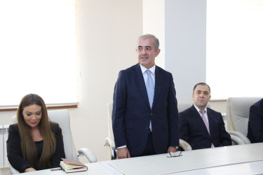 Rayon İcra Hakimiyyətinin başçısı RİHBA-nın məsul əməkdaşı Fikrət Rzayevi yubileyi münasibətilə təbrik etmişdir