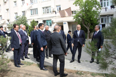 Rayon İcra Hakimiyyətinin başçısı “Bizim həyət" layihəsi çərçivəsində yenilənən həyətə baxış keçirib