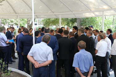 Rayon İcra Hakimiyyətinin başçısı Bayıl yaşayış massivində sakinlərlə görüş keçirib