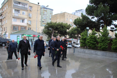 Rayon İcra Hakimiyyətinin başçısı “Şəhidlər” abidə kompleksini ziyarət etmişdir