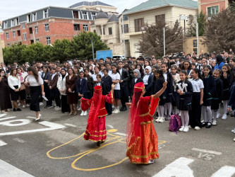 Səbail rayonunun ümumtəhsil məktəblərində “Bilik günü” ilə bağlı tədbirlər keçirilib