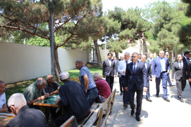 Badamdar qəsəbəsində yerləşən Heydər Əliyev parkında sakinlərlə görüş keçirilib