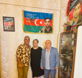 Səbail rayonunda şəhidlərin ailə üzvləri ziyarət olunur