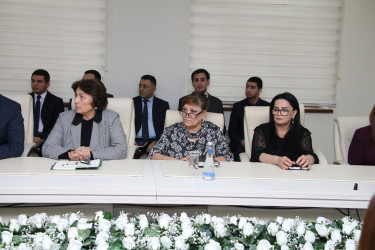 Səbail Rayon İcra Hakimiyyətində 31 dekabr - Dünya Azərbaycanlılarının Həmrəylik Günü və Yeni il münasibəti ilə tədbir keçirilmişdir