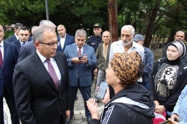 Rayon İcra Hakimiyyətinin başçısı Badamdar qəsəbə sakinləri ilə səyyar görüş keçirmişdir