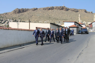 Rayon İcra Hakimiyyətinin başçısı Bibiheybət qəsəbəsində sakinlərin müraciətlərini dinləmiş və əraziyə baxış keçirmişdir