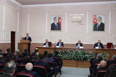 Səbail Rayon İcra Hakimiyyətində payız-qış mövsümünə hazırlıqla bağlı müşavirə keçirilib