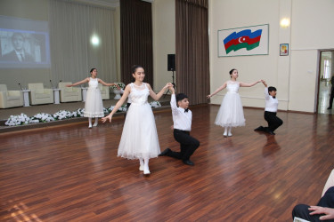 Səbail rayonunda “Heydər Əliyev və Milli Memarlıq Dəyərlərinin Qorunması və İnkişafı” mövzusunda panel müzakirə keçirilmişdir