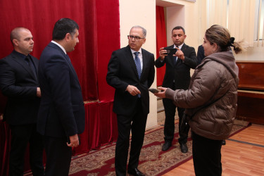 Rayon İcra Hakimiyyətinin başçısı Badamdar qəsəbəsində sakinlərlə səyyar görüş keçirmişdir