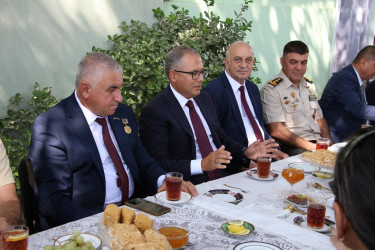 Rayon İcra Hakimiyyətinin başçısı şəhid ailələri ilə görüş keçirib