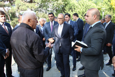 Rayon İcra Hakimiyyətinin başçısı Badamdar qəsəbəsində sakinlərlə səyyar görüş keçirib