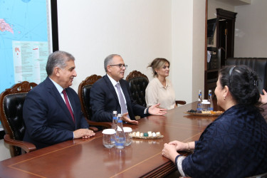 Rayon İcra Hakimiyyətinin başçısı Vətən müharibəsi şəhidlərinin ailə üzvləri ilə görüş keçirmişdir