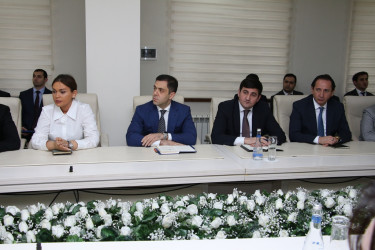 Səbail Rayon İcra Hakimiyyətində 31 dekabr - Dünya Azərbaycanlılarının Həmrəylik Günü və Yeni il münasibəti ilə tədbir keçirilmişdir