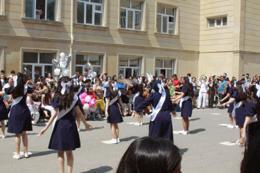 Səbail rayonunun ümumtəhsil məktəblərində “Son zəng” tədbirləri keçirilib