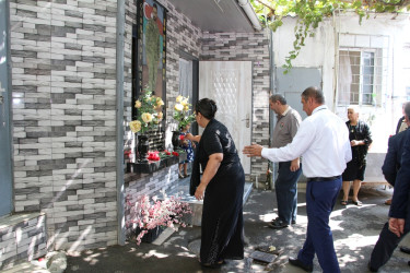 Rayon İcra Hakimiyyətinin başçısı şəhid ailələri ilə görüş keçirib