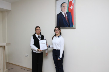 Səbaildə “Uşaqların hüquqları və məsuliyyətləri” mövzusunda keçirilən sorğuda yüksək nəticə göstərmiş şagirdlər ilə görüş keçirilmişdir