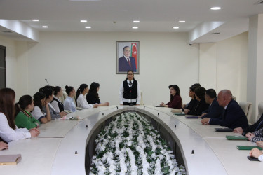 Səbaildə “Uşaqların hüquqları və məsuliyyətləri” mövzusunda keçirilən sorğuda yüksək nəticə göstərmiş şagirdlər ilə görüş keçirilmişdir